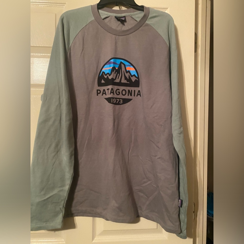 Crewneck sweatshirt